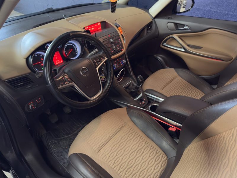 OPEL ZAFIRA TOURER 2.0 130ch Cosmo 5 places ENTRETIEN OPEL/DISTRUBUTION FAIT