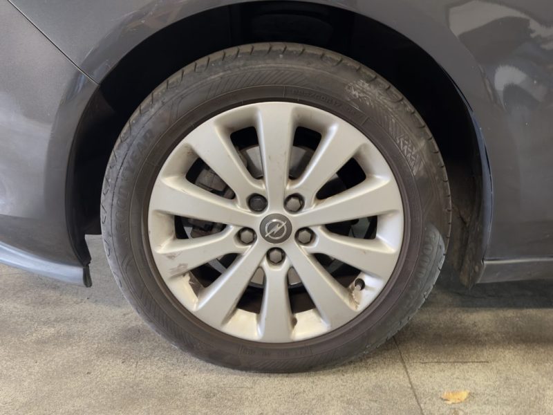 OPEL ZAFIRA TOURER 2.0 130ch Cosmo 5 places ENTRETIEN OPEL/DISTRUBUTION FAIT