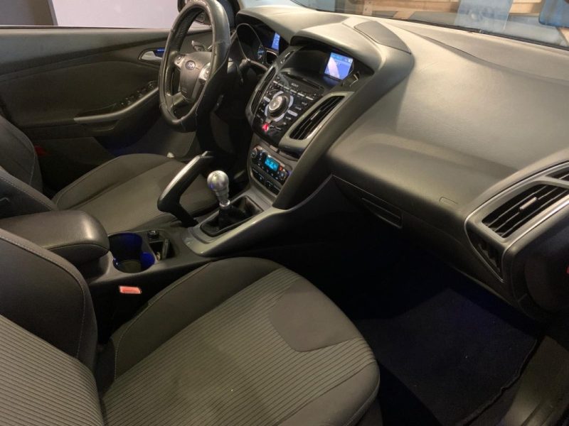 FORD FOCUS 1.6 SCTi 150ch Titanium 5p - Distribution OK 
