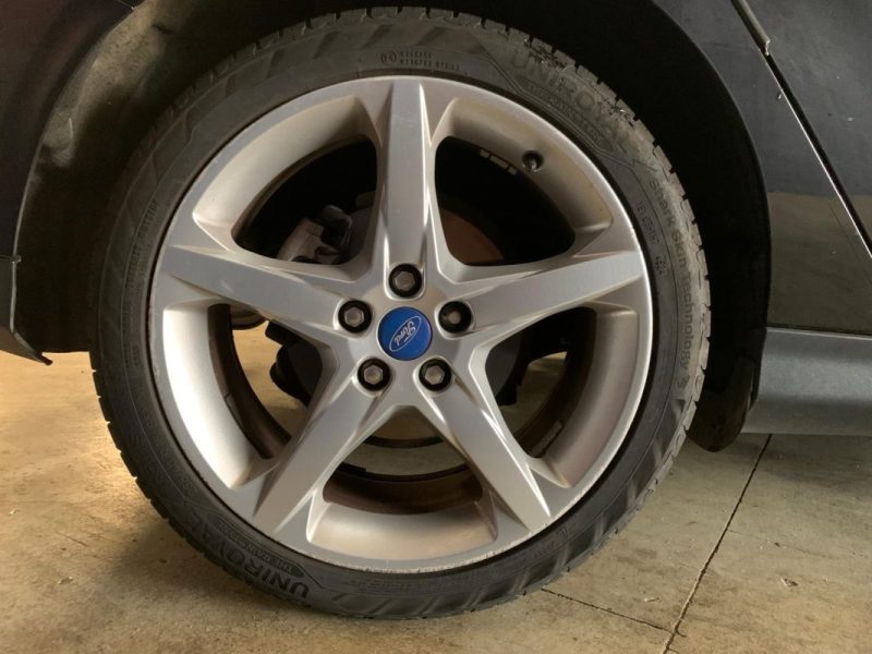 FORD FOCUS 1.6 SCTi 150ch Titanium 5p - Distribution OK 