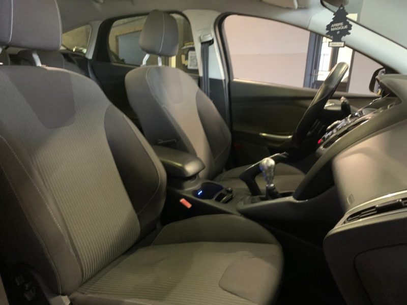 FORD FOCUS 1.6 SCTi 150ch Titanium 5p - Distribution OK 