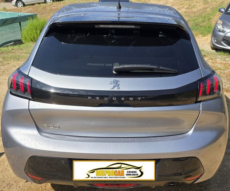 PEUGEOT 208 2021