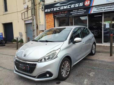 PEUGEOT 208 2018