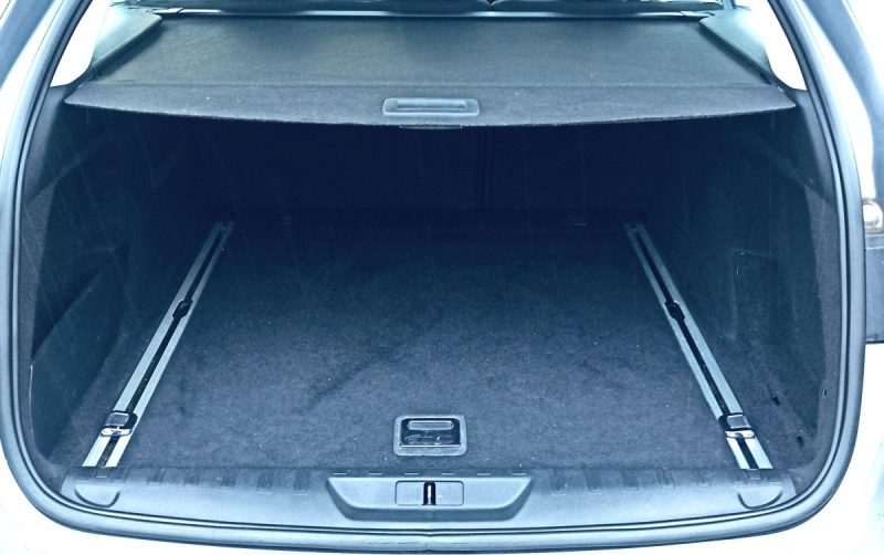 PEUGEOT 308 SW 1.6 E-HDI 100CV GPS, TOIT PANORAMIQUE, CLIM AUTO