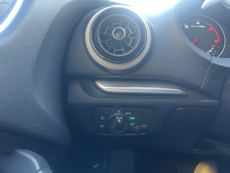 AUDI A3 Sportback 2.0 35 TDI 150CH S-Line / Garantie