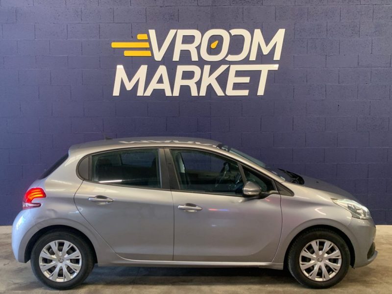 PEUGEOT 208 1.2 82ch Signature 5p 