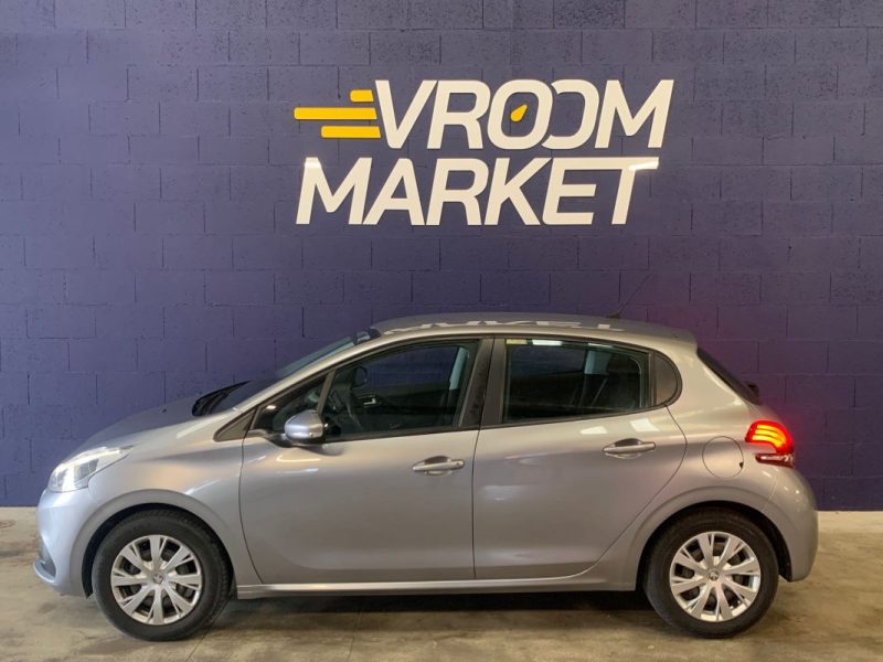 PEUGEOT 208 1.2 82ch Signature 5p 