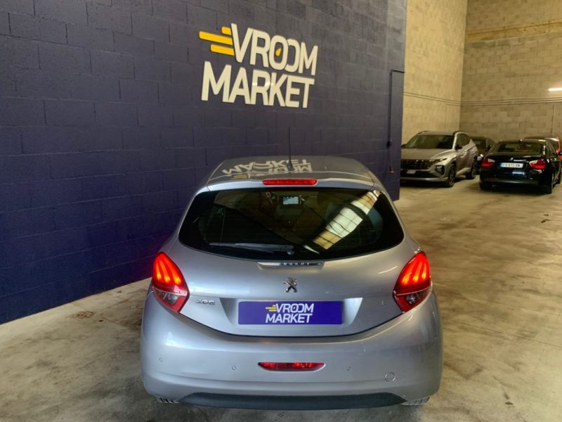 PEUGEOT 208 1.2 82ch Signature 5p 