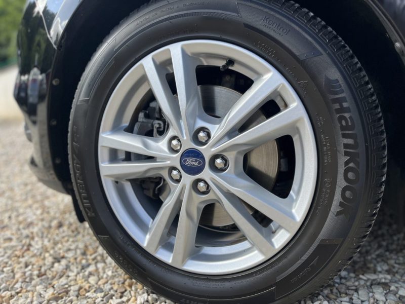 FORD S-MAX 2.0 TDCi 150ch BVA Titanium 7places