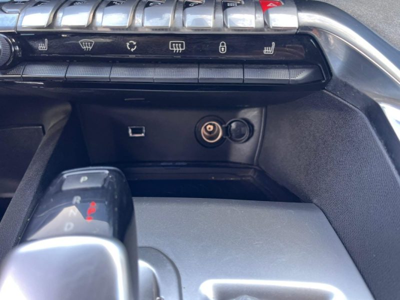 PEUGEOT 3008 2.0 BLUEHDI 180CV GTLINE - GARANTIE 