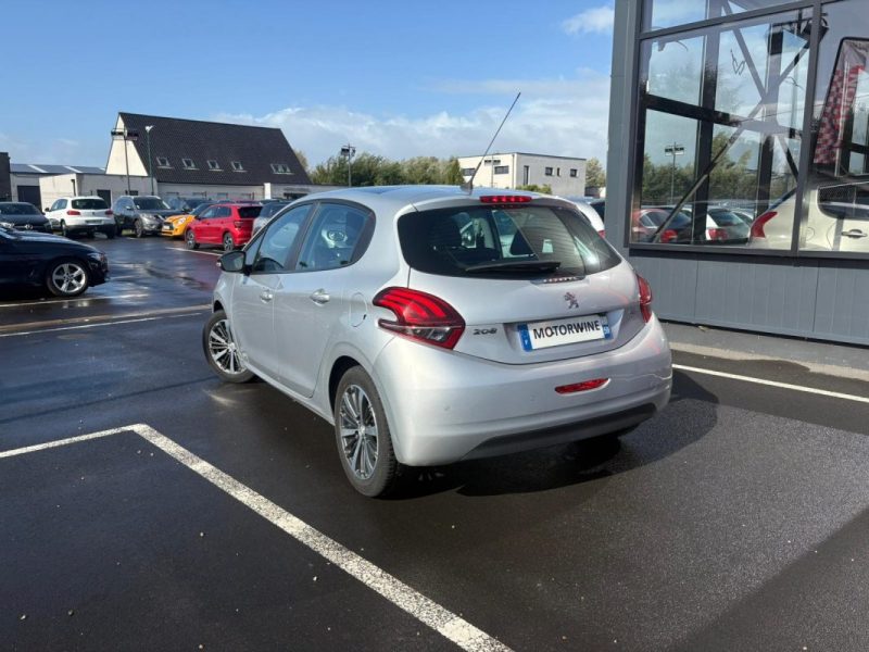 PEUGEOT 208 2017
