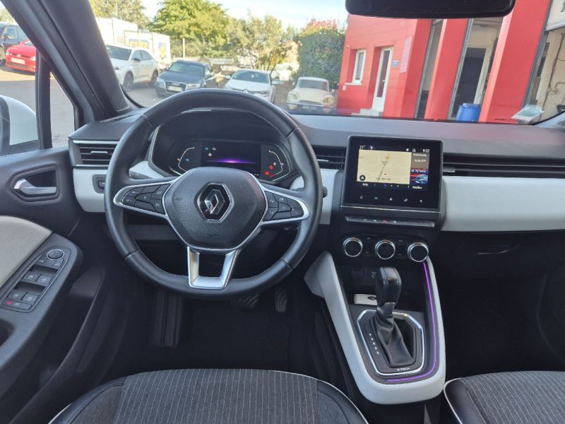 RENAULT CLIO 2022