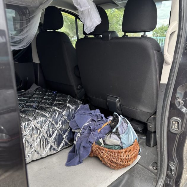 OPEL VIVARO  1.6 CDTI 120 CV 6 places ou aménagé , attelage , Système AD Blue changé et Garantie 2 a