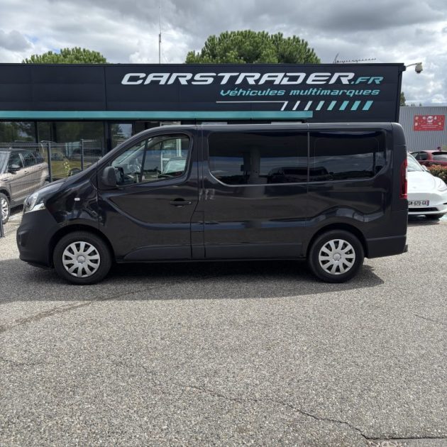 OPEL VIVARO  1.6 CDTI 120 CV 6 places ou aménagé , attelage , Système AD Blue changé et Garantie 2 a