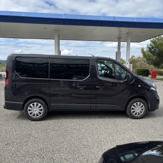 OPEL VIVARO  1.6 CDTI 120 CV 6 places ou aménagé , attelage , Système AD Blue changé et Garantie 2 a