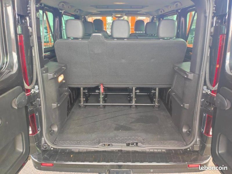 OPEL VIVARO  1.6 CDTI 120 CV 6 places ou aménagé , attelage , Système AD Blue changé et Garantie 2 a