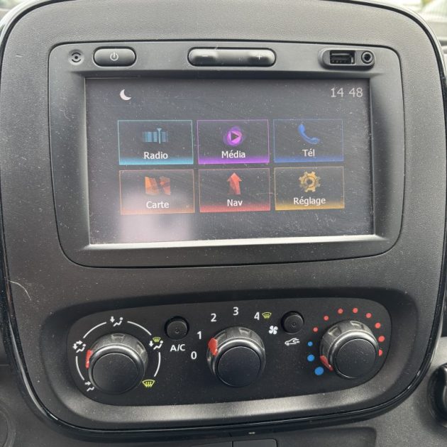 OPEL VIVARO  1.6 CDTI 120 CV 6 places ou aménagé , attelage , Système AD Blue changé et Garantie 2 a