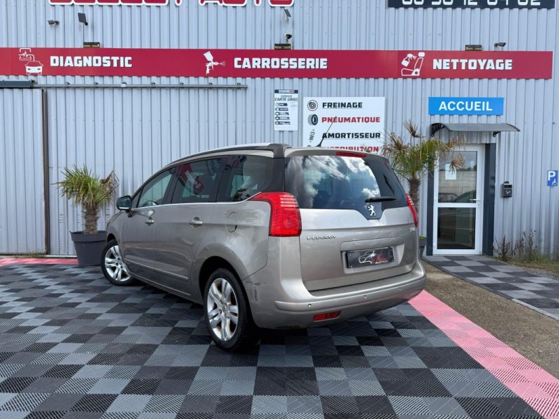 PEUGEOT 5008 1.6 HDi112 FAP Confort Pack GARANTIE 12 MOIS
