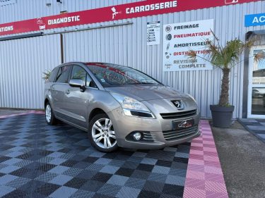 PEUGEOT 5008 1.6 HDi112 FAP Confort Pack GARANTIE 12 MOIS