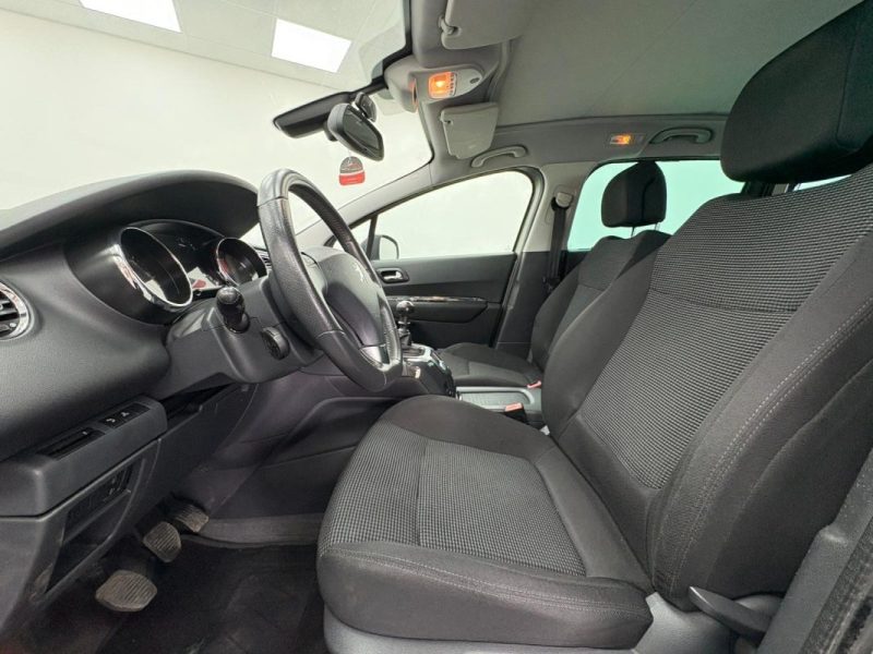 PEUGEOT 5008 1.6 HDi112 FAP Confort Pack