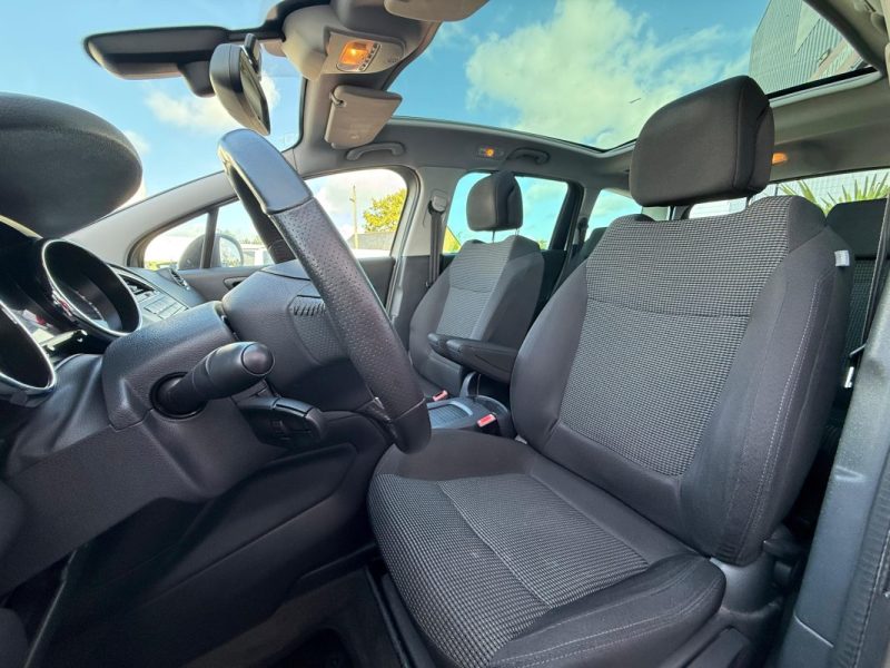 PEUGEOT 5008 1.6 HDi112 FAP Confort Pack GARANTIE 12 MOIS