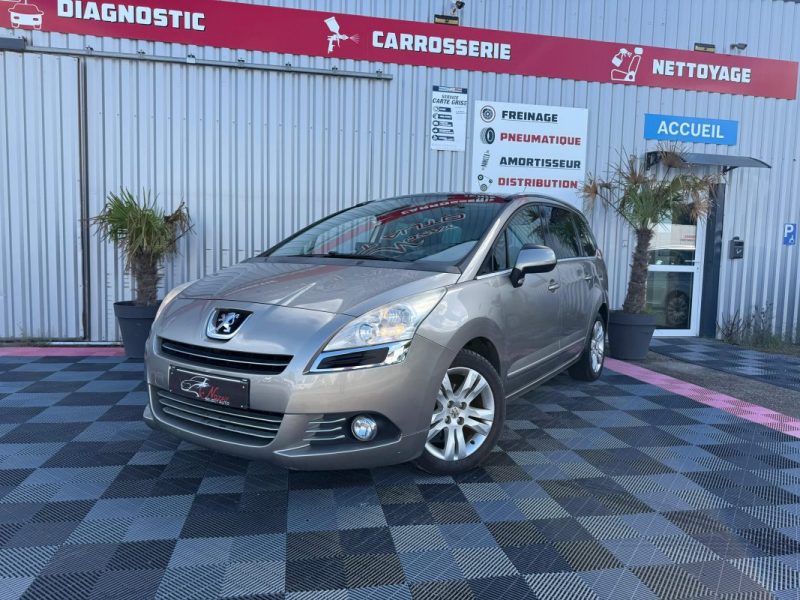 PEUGEOT 5008 1.6 HDi112 FAP Confort Pack GARANTIE 12 MOIS