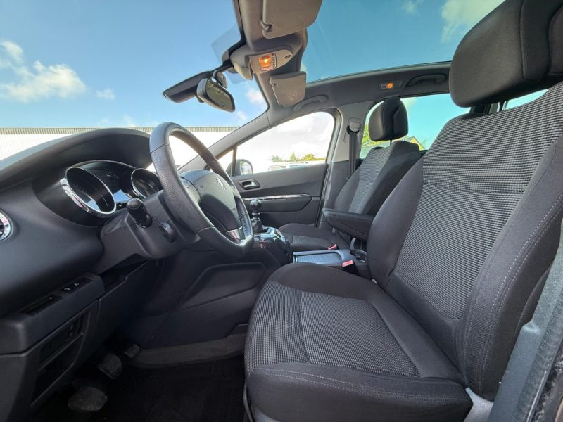 PEUGEOT 5008 1.6 HDi112 FAP Confort Pack GARANTIE 12 MOIS