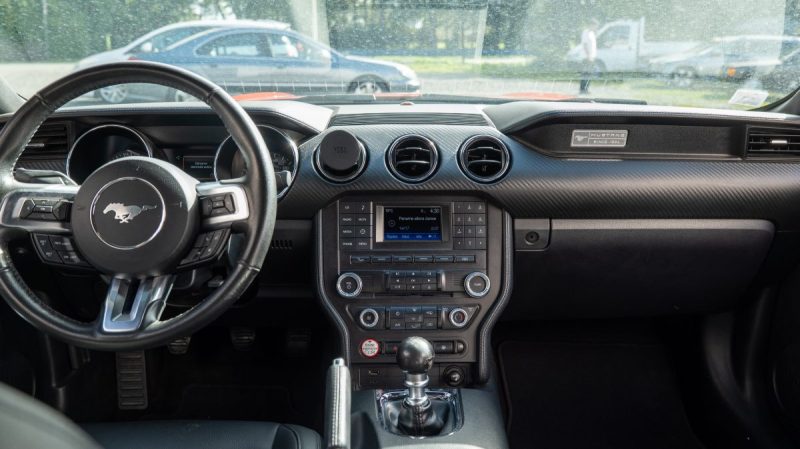 FORD MUSTANG 3.7 V6 309Cv CONFIGURATION US