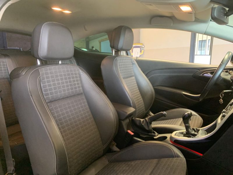 OPEL ASTRA GTC 2.0 CDTI 165ch BVM6 3p 