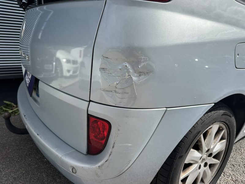 RENAULT ESPACE IV 2.0DCI 150CV 7 Places 