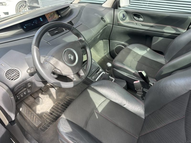 RENAULT ESPACE IV 2.0DCI 150CV 7 Places 