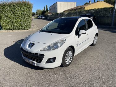 PEUGEOT 207 2011