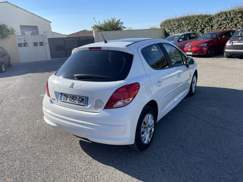 PEUGEOT 207 2011