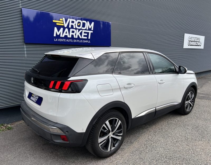 PEUGEOT 3008 1.6 BlueHDi 120ch ALLURE - ENTRETIEN COMPLET