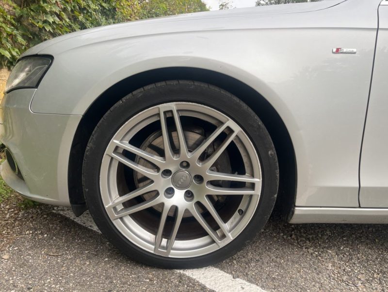 AUDI A4 S LINE V6 2.7 L TDI 190 ch