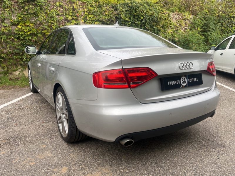 AUDI A4 S LINE V6 2.7 L TDI 190 ch
