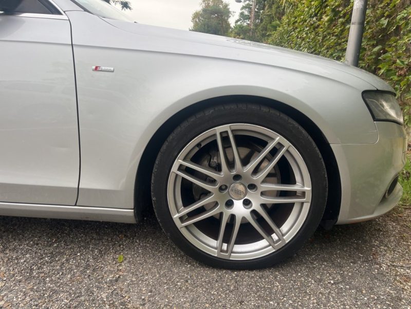 AUDI A4 S LINE V6 2.7 L TDI 190 ch
