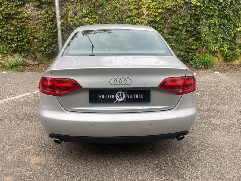 AUDI A4 S LINE V6 2.7 L TDI 190 ch