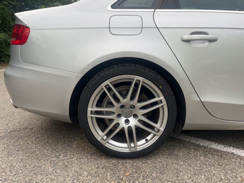 AUDI A4 S LINE V6 2.7 L TDI 190 ch