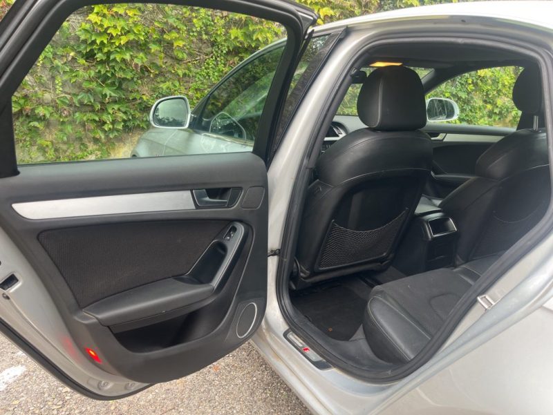 AUDI A4 S LINE V6 2.7 L TDI 190 ch