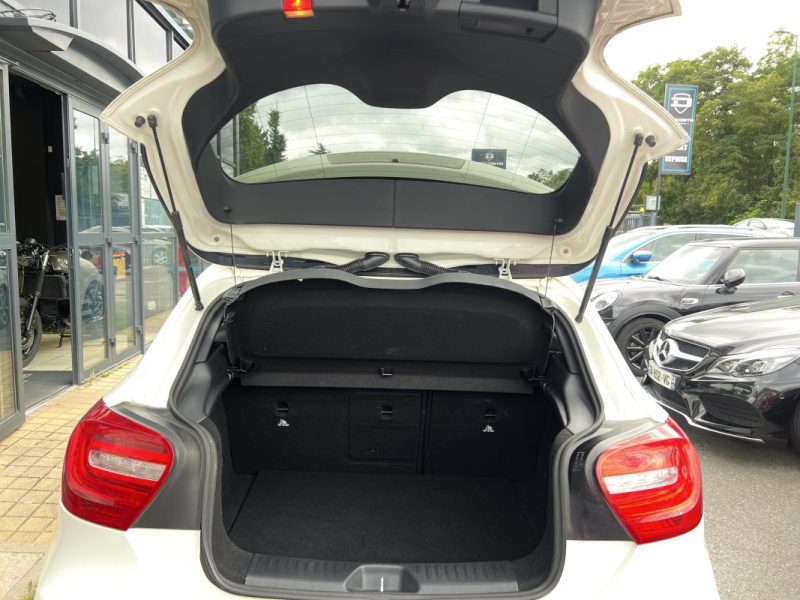 MERCEDES CLASSE A III FASCINATION 180 1.6i 122 Cv 1ERE MAIN BOITE AUTO CUIR TOIT OUVRANT Garantie1an