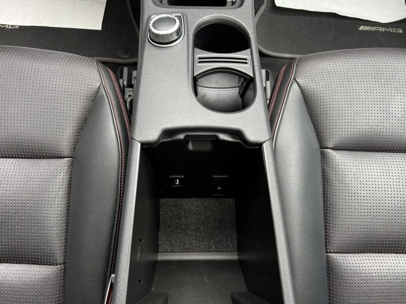 MERCEDES CLASSE A III FASCINATION 180 1.6i 122 Cv 1ERE MAIN BOITE AUTO CUIR TOIT OUVRANT Garantie1an