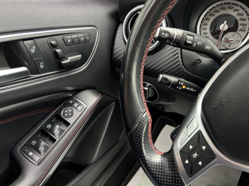 MERCEDES CLASSE A III FASCINATION 180 1.6i 122 Cv 1ERE MAIN BOITE AUTO CUIR TOIT OUVRANT Garantie1an