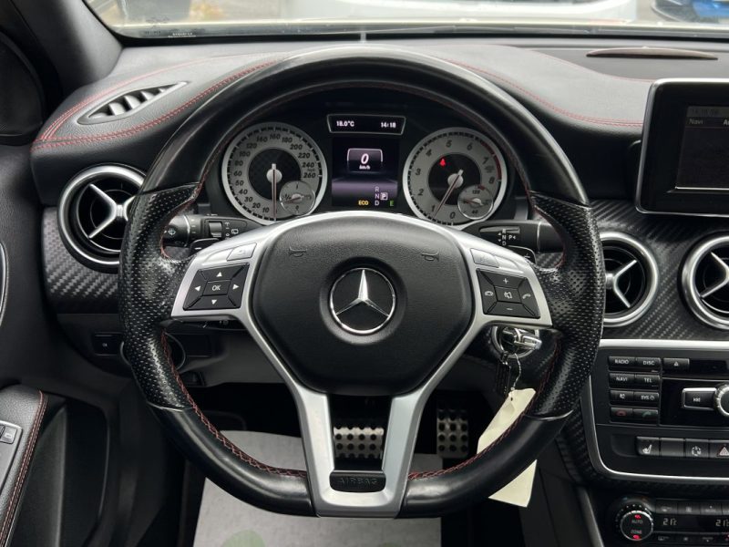 MERCEDES CLASSE A III FASCINATION 180 1.6i 122 Cv 1ERE MAIN BOITE AUTO CUIR TOIT OUVRANT Garantie1an