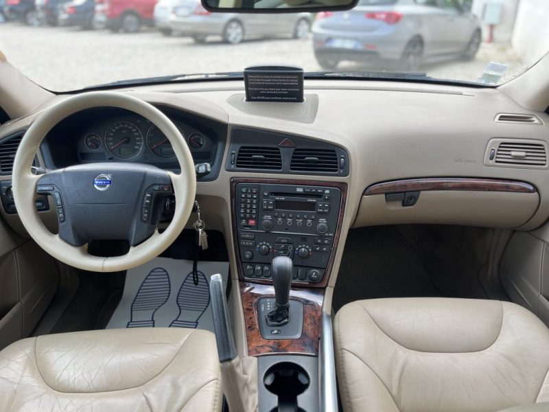 VOLVO XC70 D5 2.4 Break 185cv BVA awd 90.000 km