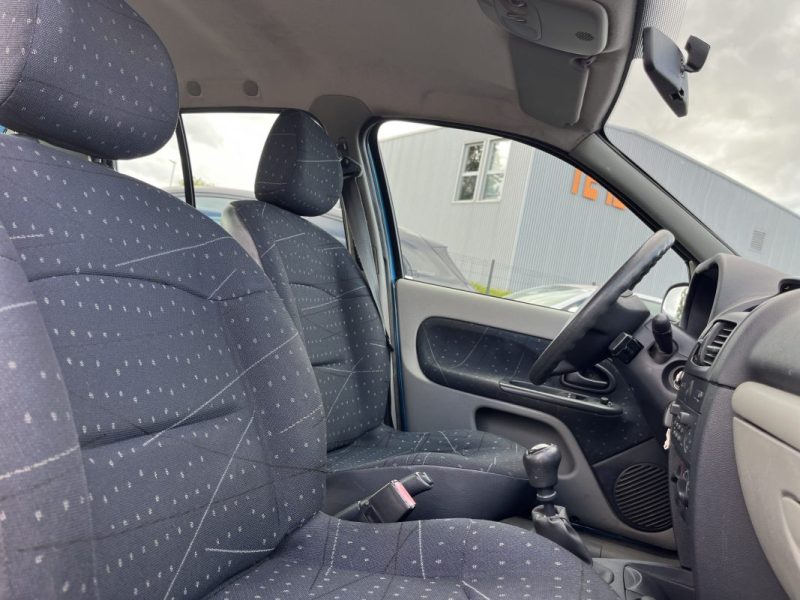 RENAULT CLIO AUTHENTIQUE 1.2