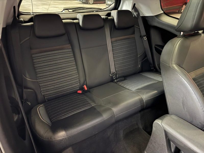 PEUGEOT 208 1.2 VTi 82 Allure 