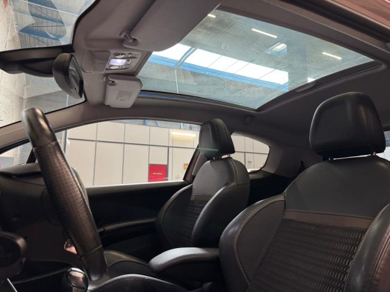 PEUGEOT 208 1.2 VTi 82 Allure 