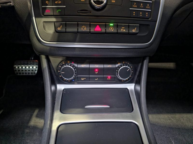 MERCEDES BENZ CLA 200 CDI FASCINATION PACK AMG LINE / Suivi complet