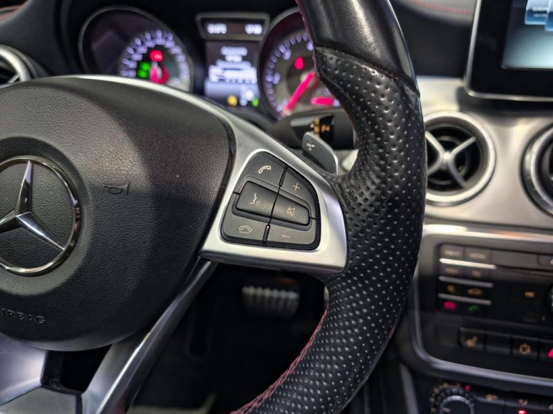 MERCEDES BENZ CLA 200 CDI FASCINATION PACK AMG LINE / Suivi complet